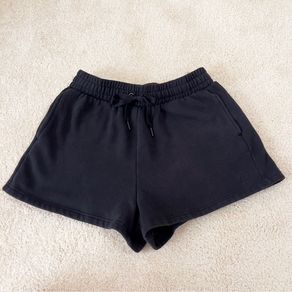 Victoria’s Secret Black Fleece Shorts - Picture 1 of 6